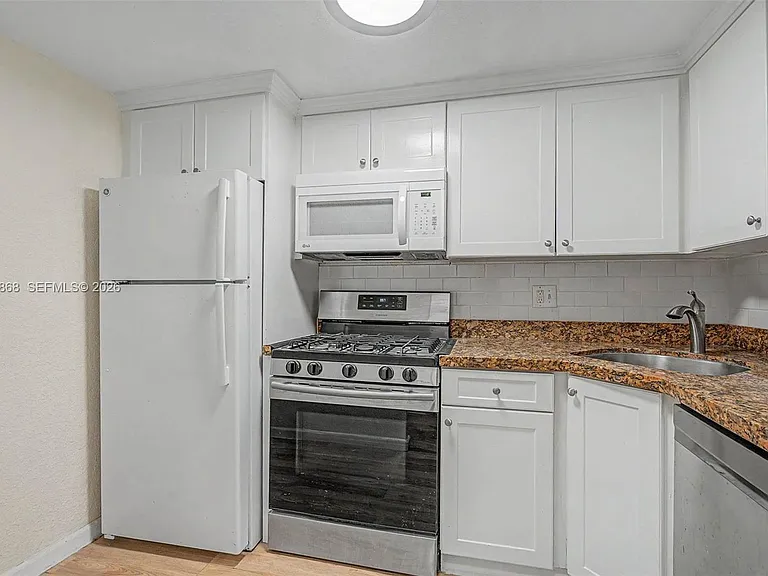 6709 N Kendall Dr #223 — Photo 9