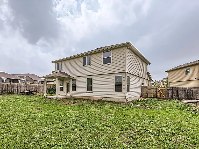 131 Lavaca Loop — Photo 28