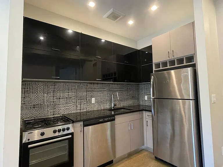 532 E 142nd St #3C — Photo 1