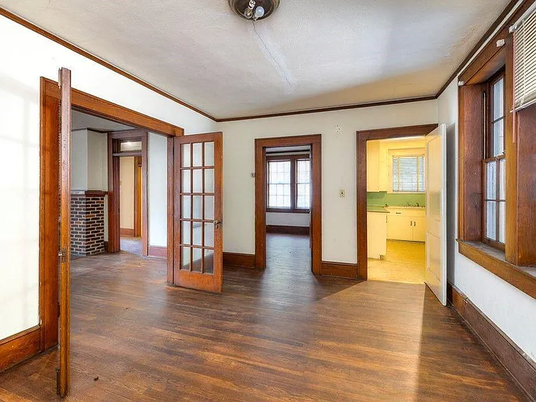 25 W Charlotte Ave #2 — Photo 8
