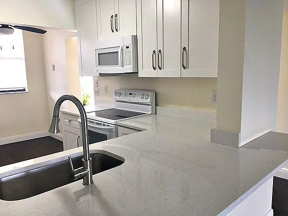 5th image of 1850 Homewood Blvd #4100
