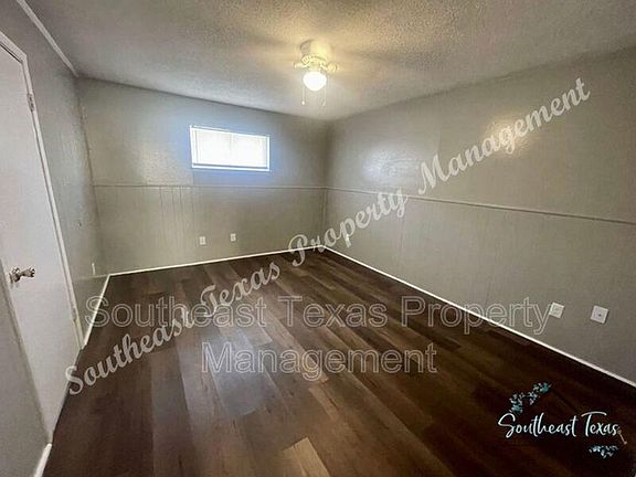 3rd image of 2160 Merriman St #67c82e504