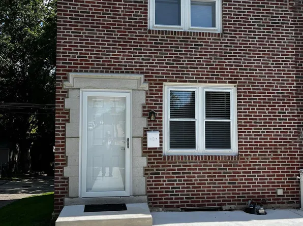 455 Seven Oaks Dr, Clifton Heights, PA 19018