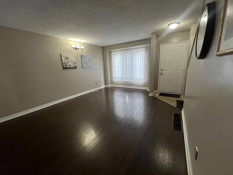 1138 Kipps Ln #10 — Photo 7