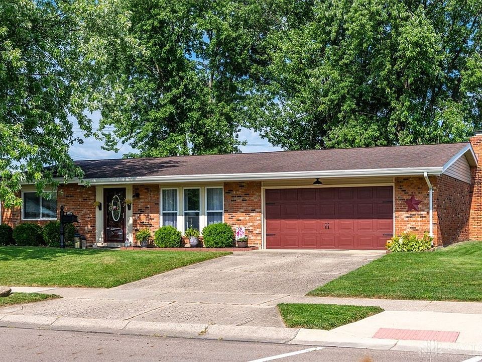 1st image of 546 Randler Ave