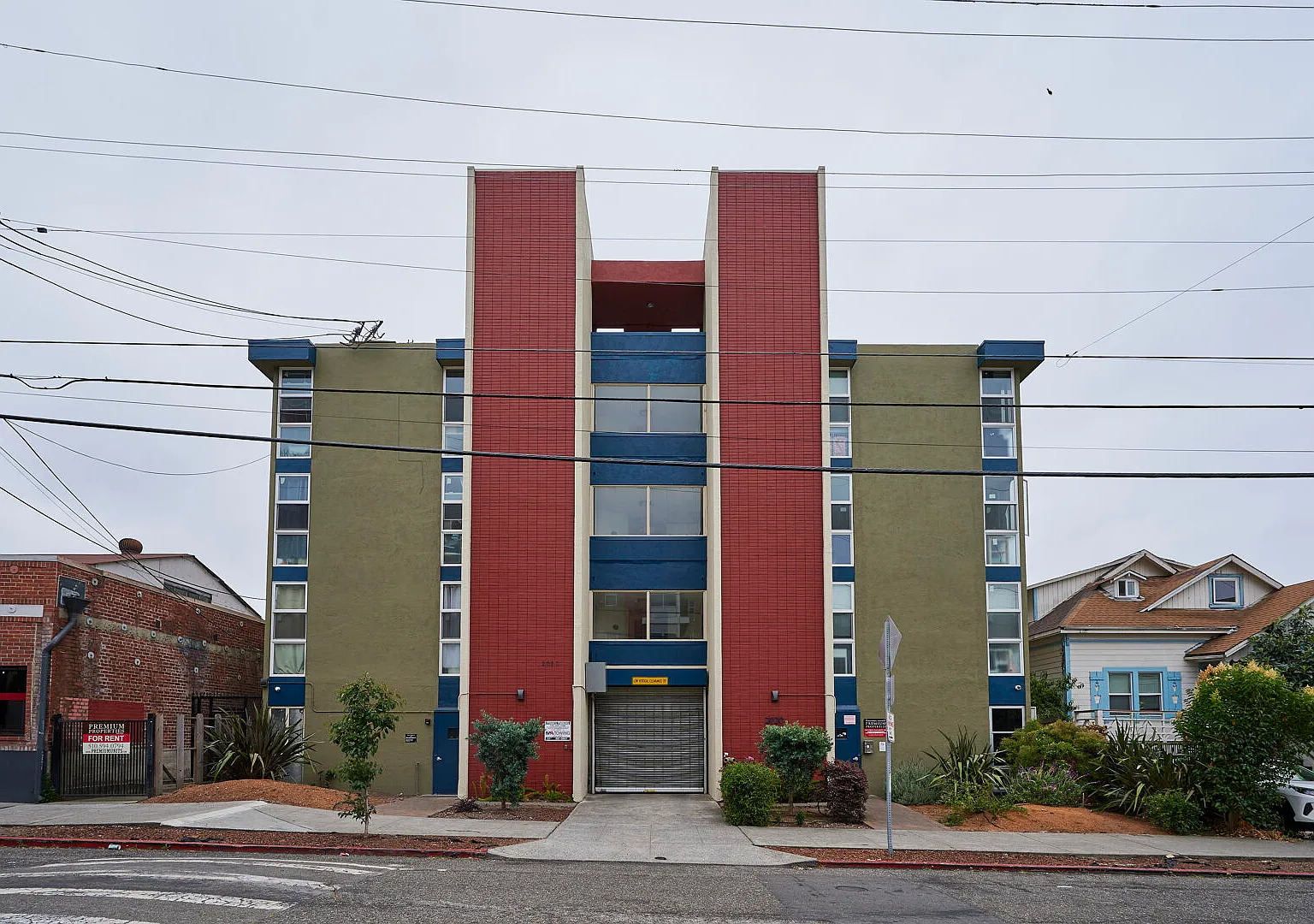 2020 Channing Way — Photo 2