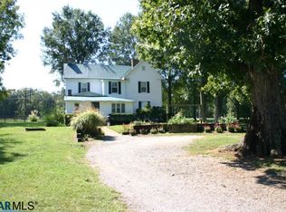 615 Union Woods Dr, Brodnax, VA 23920