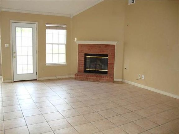 2nd image of 6993 Country Walk Dr