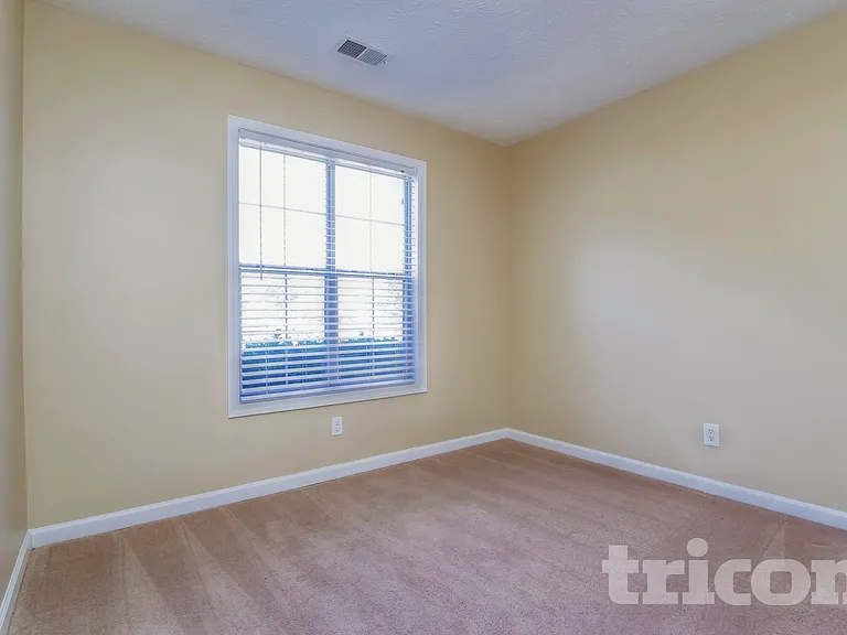 200 Towler Dr — Photo 8