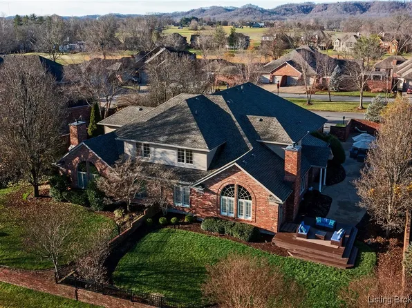 12109 Bridgeway Court, Sellersburg, IN 47172