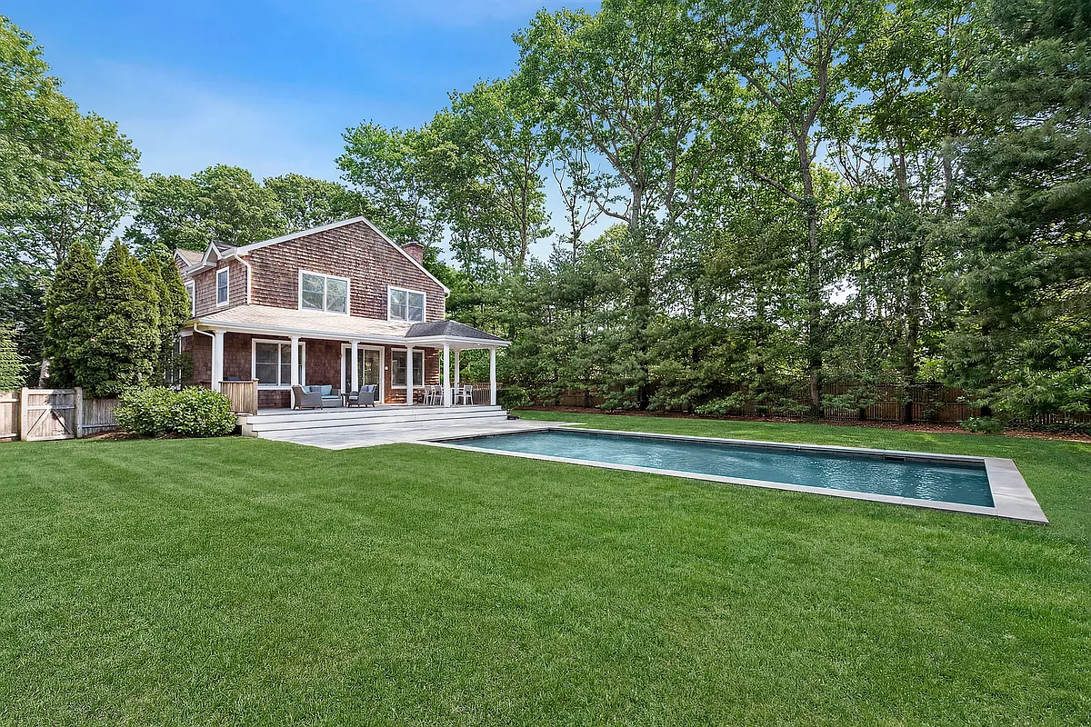 Building Photo - 18 Cowhill Ln