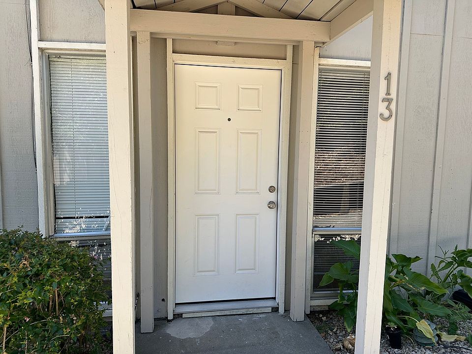 1st image of 2084 Ascot Dr #13