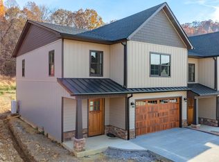 1036 Cummings St #1, Abingdon, VA 24211