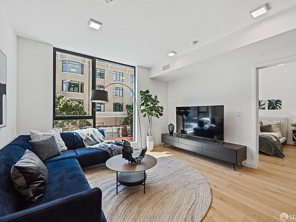 2nd image of 1580 Pacific Ave Unit 203