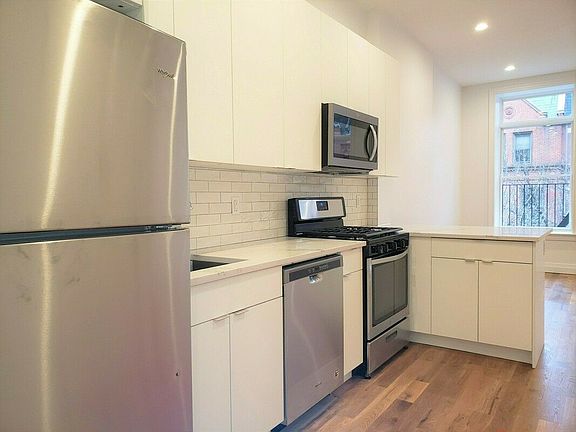 3rd image of 358 W 123rd St #2AA