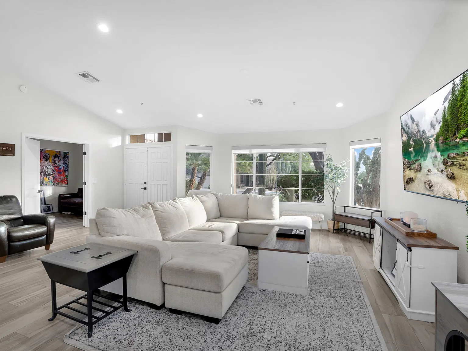 3 bed, 1857 sqft, $4,800 — Photo 3