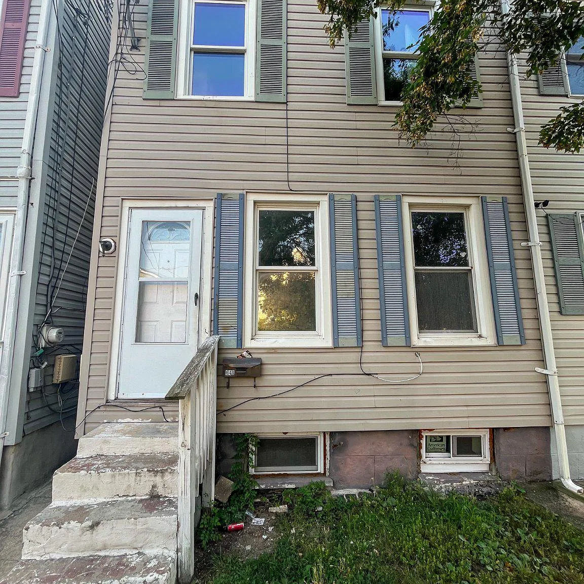 3 bed, 1.0 bath, 1224 sqft, $2,000 — Photo 1