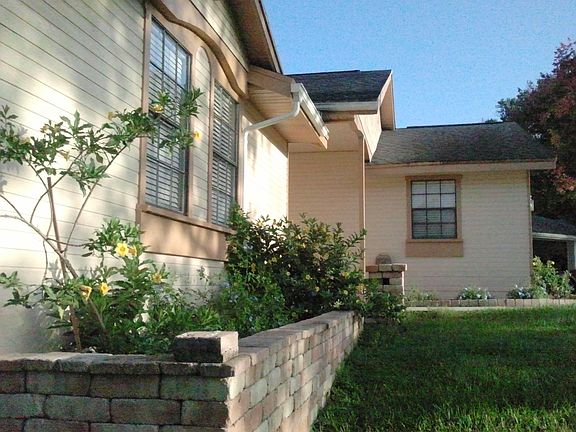 5th image of 634 Monroe Harbor Pl