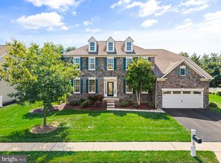 1377 Gabriel Ln, Warminster, PA 18974