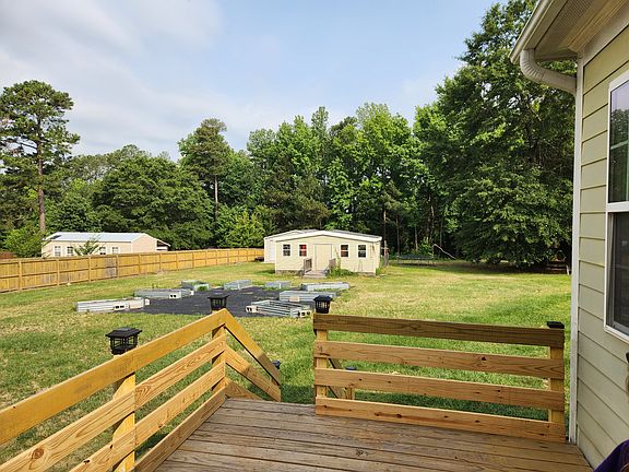5th image of 432 Booth Pond Rd