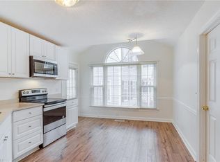 5626 Poplar Hill Ct, Greensboro, NC 27407