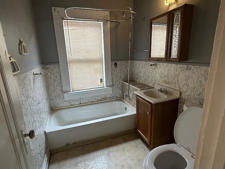 3451 E 140th St #3 — Photo 3