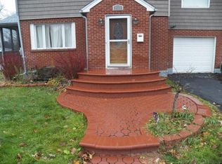 2722 Country Club Rd, Endicott, NY 13760