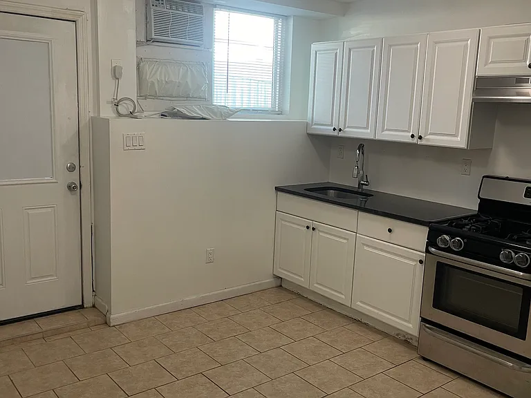 72 Byrne Ave #2 — Photo 1