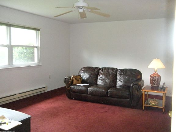 4th image of 251 Columbine Court #A