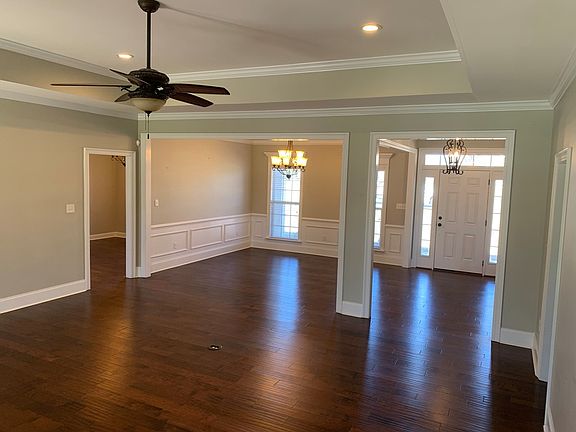 5th image of 152 Belmont Dr