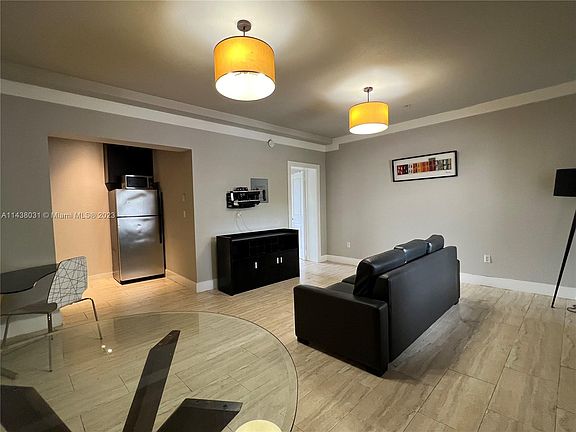5th image of 1330 Pennsylvania Ave Unit 209