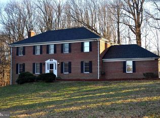 11301 Corobon Ln, Great Falls, VA 22066