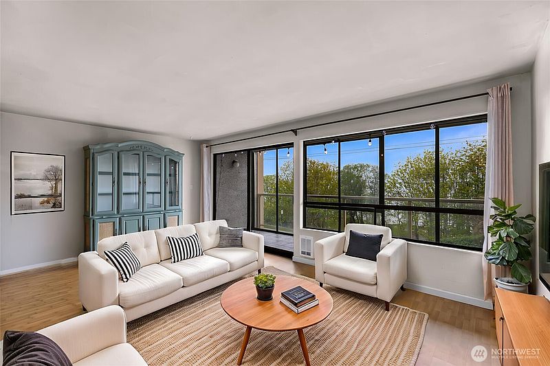 5th image of 414 Boulevard #105