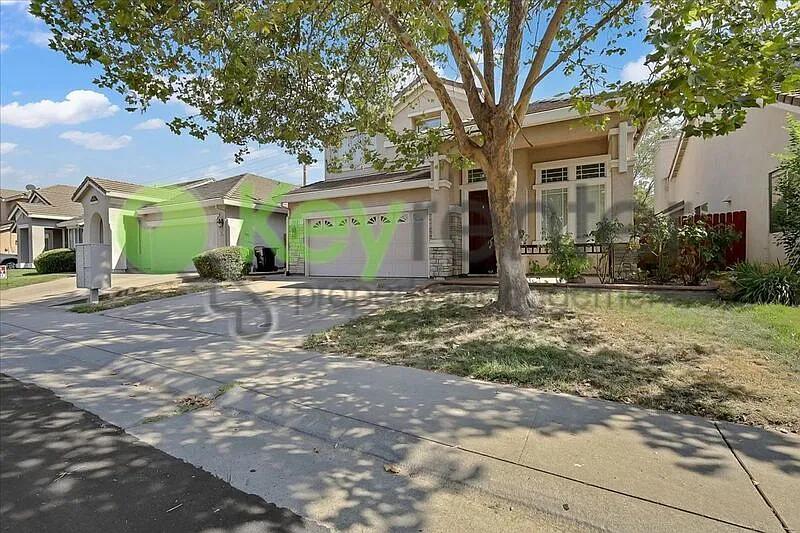 4 bed, 3.0 bath, 1922 sqft, $2,845 — Photo 3