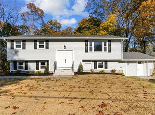 51 Kingswood Rd, North Kingstown, RI 02852
