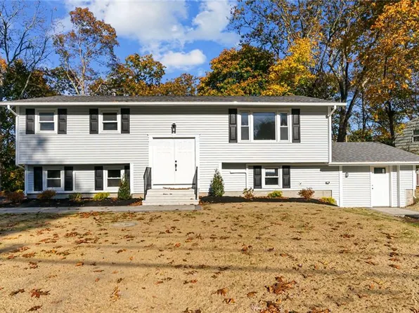 51 Kingswood Rd, North Kingstown, RI 02852