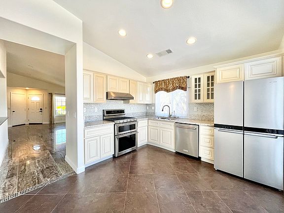 5th image of 869 Verin Ln