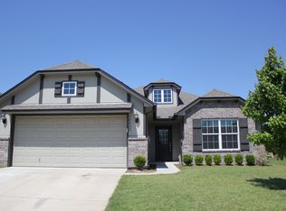 10422 S James St, Jenks, OK 74037