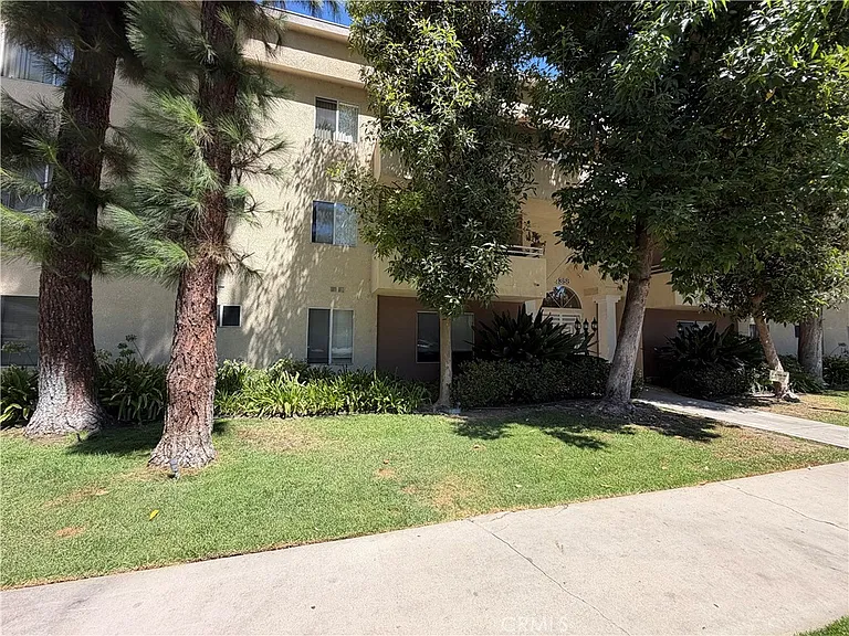 4358 Mammoth Ave #10 — Photo 23