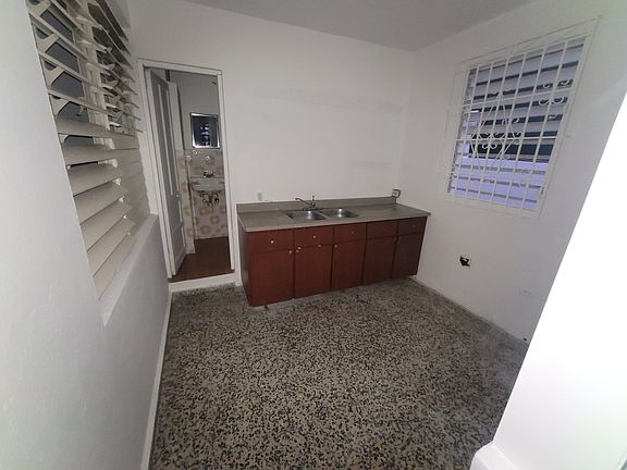 3rd image of 360 Calle Atenas