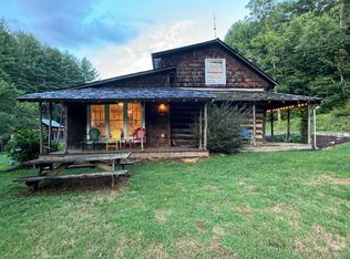 850 Loggy Ridge Rd, Hillsville, VA 24343