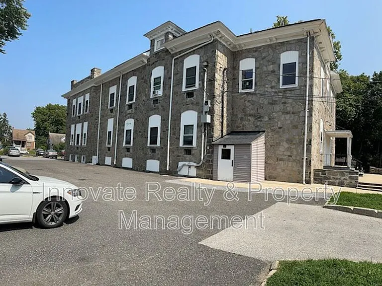 29 E Logan Ave #11 — Photo 22