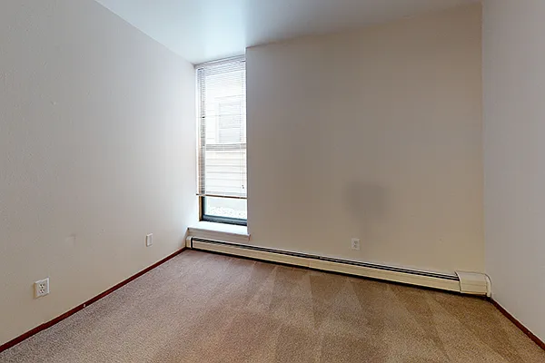 2495 N. Oakland Ave — Photo 24