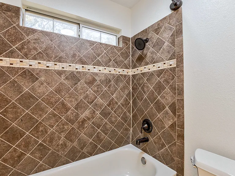 1708 Pagedale Cv — Photo 58
