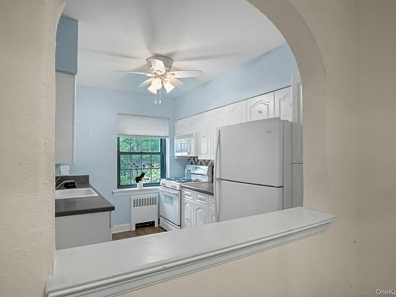 4th image of 20 Alden Place #1
