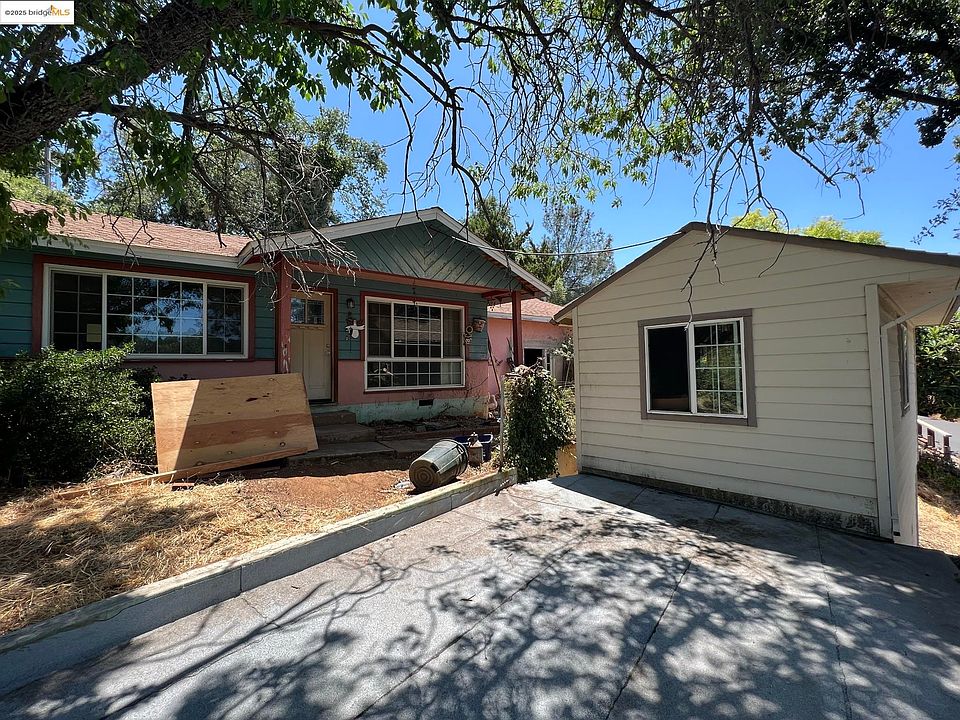 1st image of 101 McCormick Dr