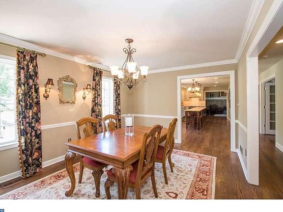 4th image of 302 Oriole Dr