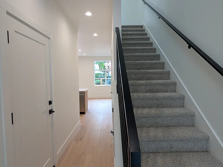 5041 SE King Rd #B — Photo 6