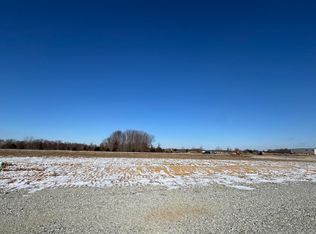 26 Blue Bird Pie Rd, Mitchell, IN 47446