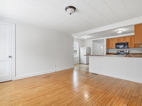 4th image of 28 Linda St